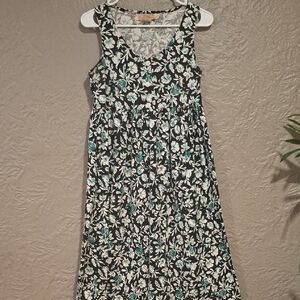 SOSTANZA .Floral Black and Green Dress